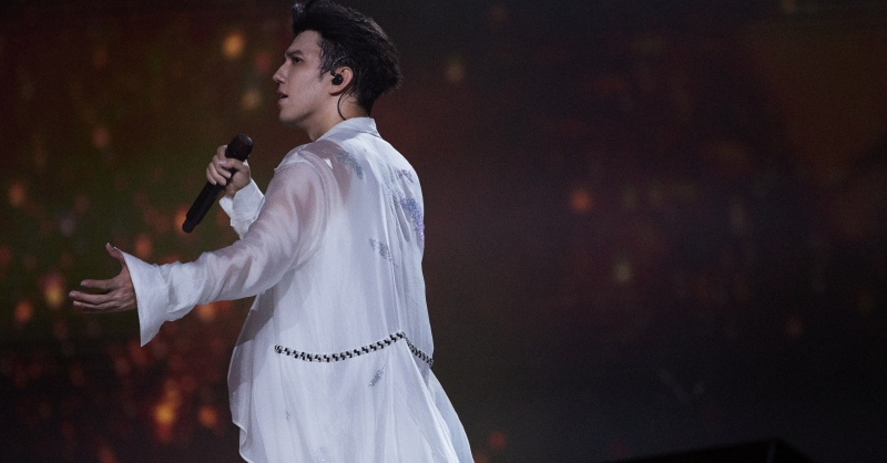 Dimash Kudaibergen: Tại sao cả thế giới “phát cuồng” trước một giọng hát? Dimash Kudaibergen: Tại sao cả thế giới “phát cuồng” trước một giọng hát?